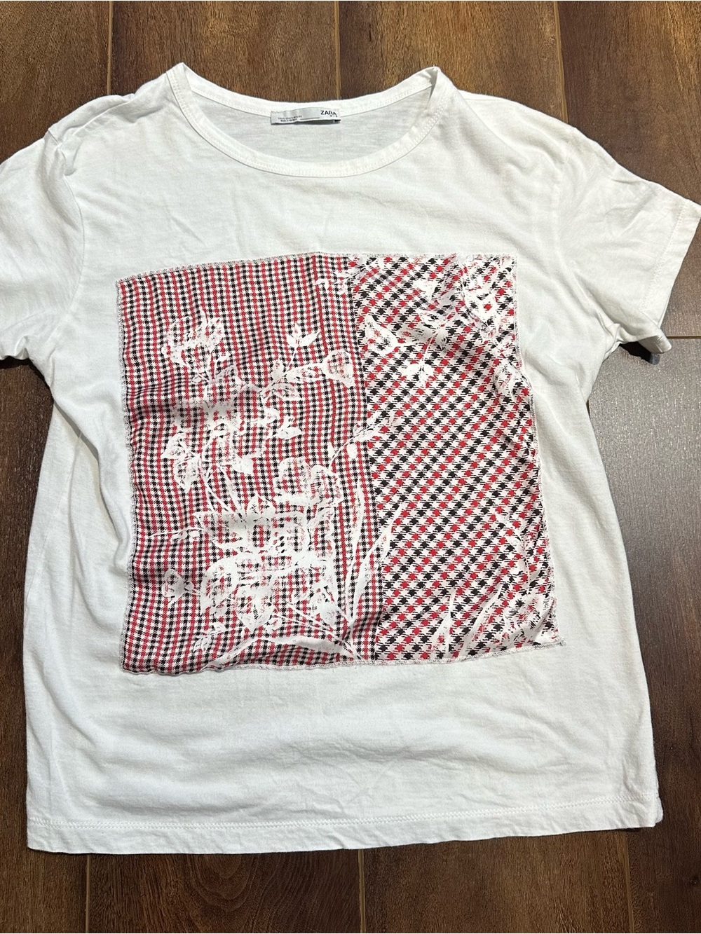 Zara White Short Sleeve Tee with Red & Black Patchwork